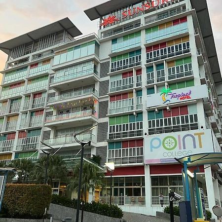 Tropical Hotel Kota Damansara Petaling Jaya Exterior foto