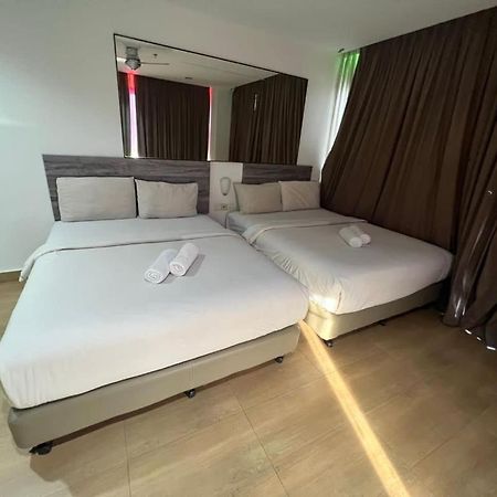 Tropical Hotel Kota Damansara Petaling Jaya Exterior foto